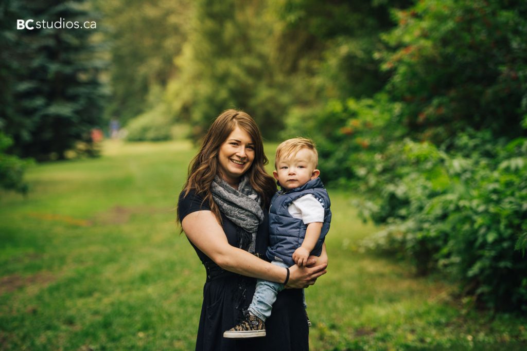 family session at hawerlak park. edmonton family photographer