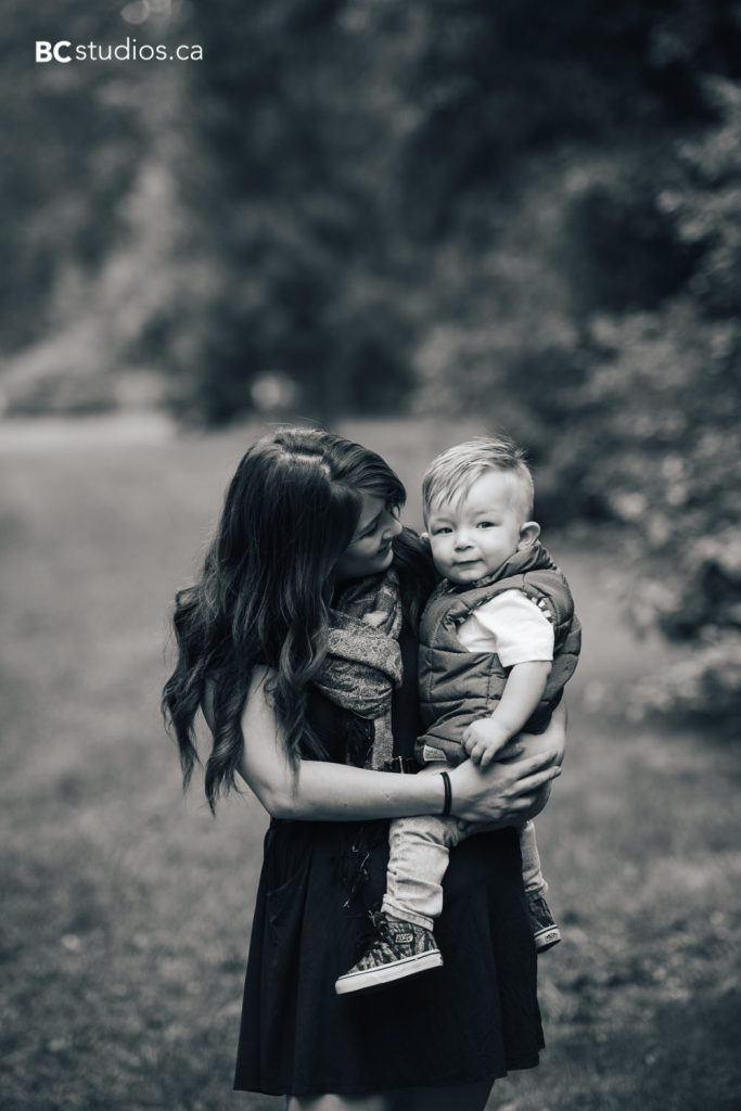 family session at hawerlak park. edmonton family photographer