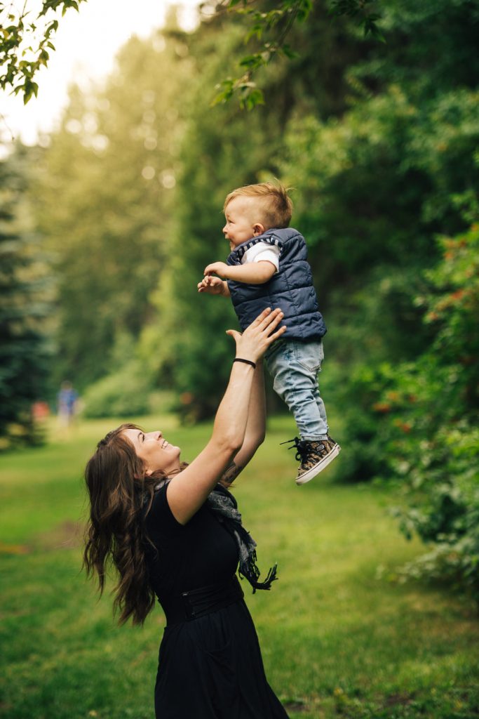 family session at hawerlak park. edmonton family photographer