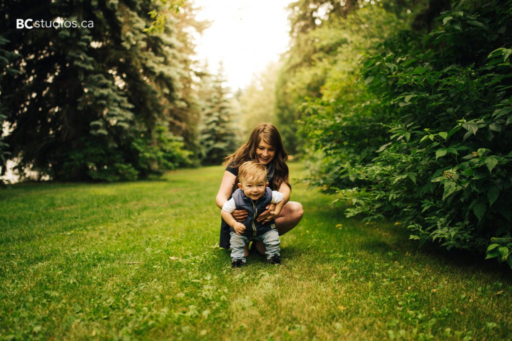 family session at hawerlak park. edmonton family photographer