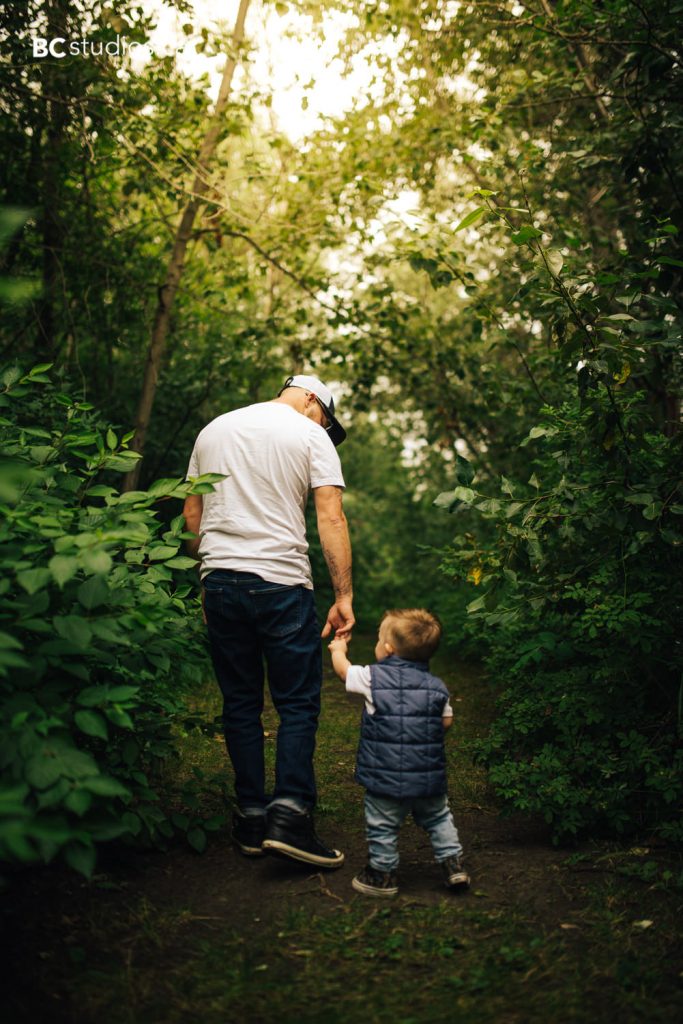 family session at hawerlak park. edmonton family photographer