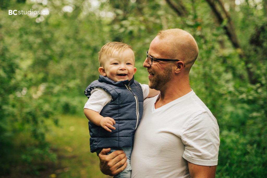 family session at hawerlak park. edmonton family photographer