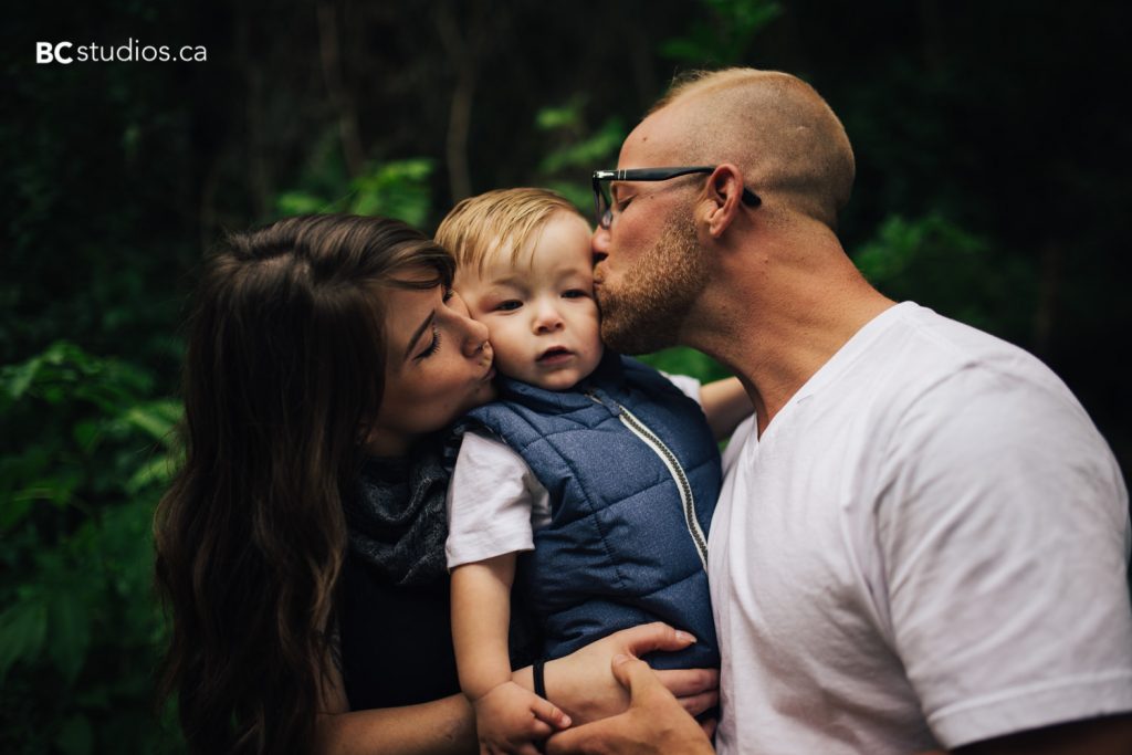 family session at hawerlak park. edmonton family photographer