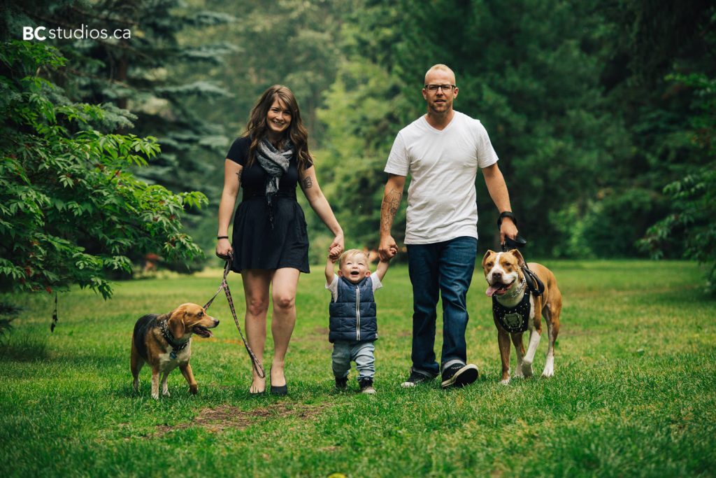 family session at hawerlak park. edmonton family photographer