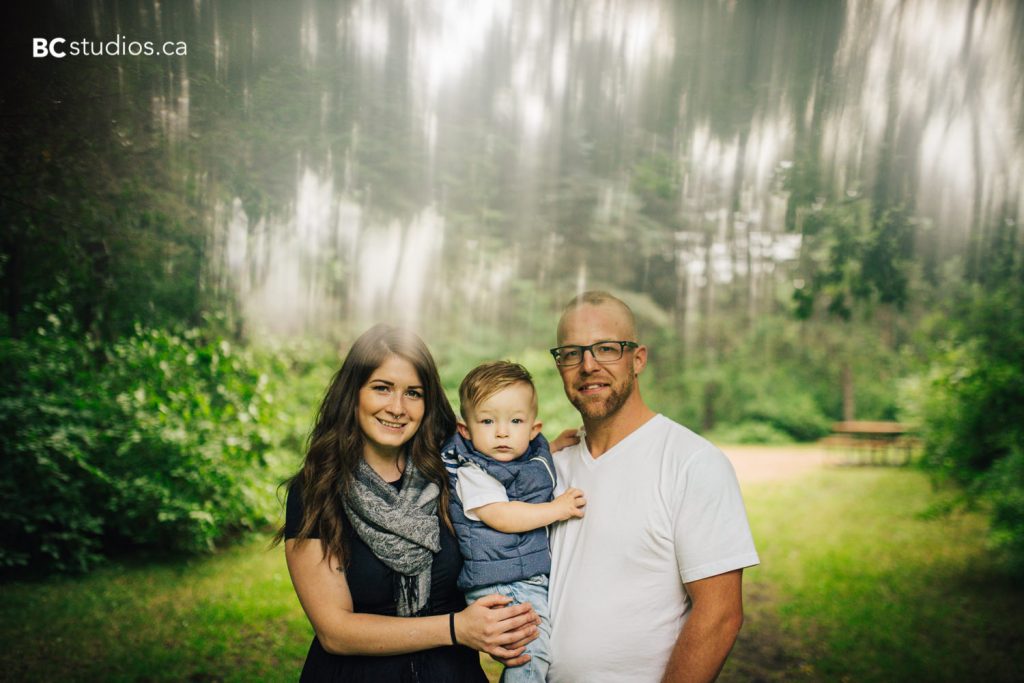 family session at hawerlak park. edmonton family photographer